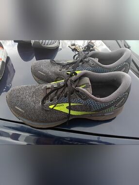 Brooks Ghost 14 Men's Running Shoes Greyish black Blue Lime size 11 Sneakers